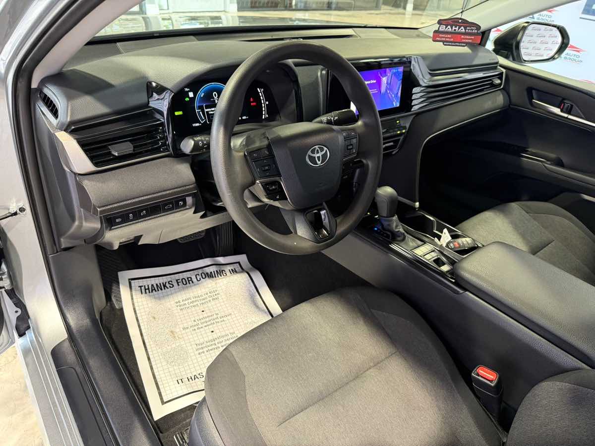 2025 Toyota Camry LE photo 13