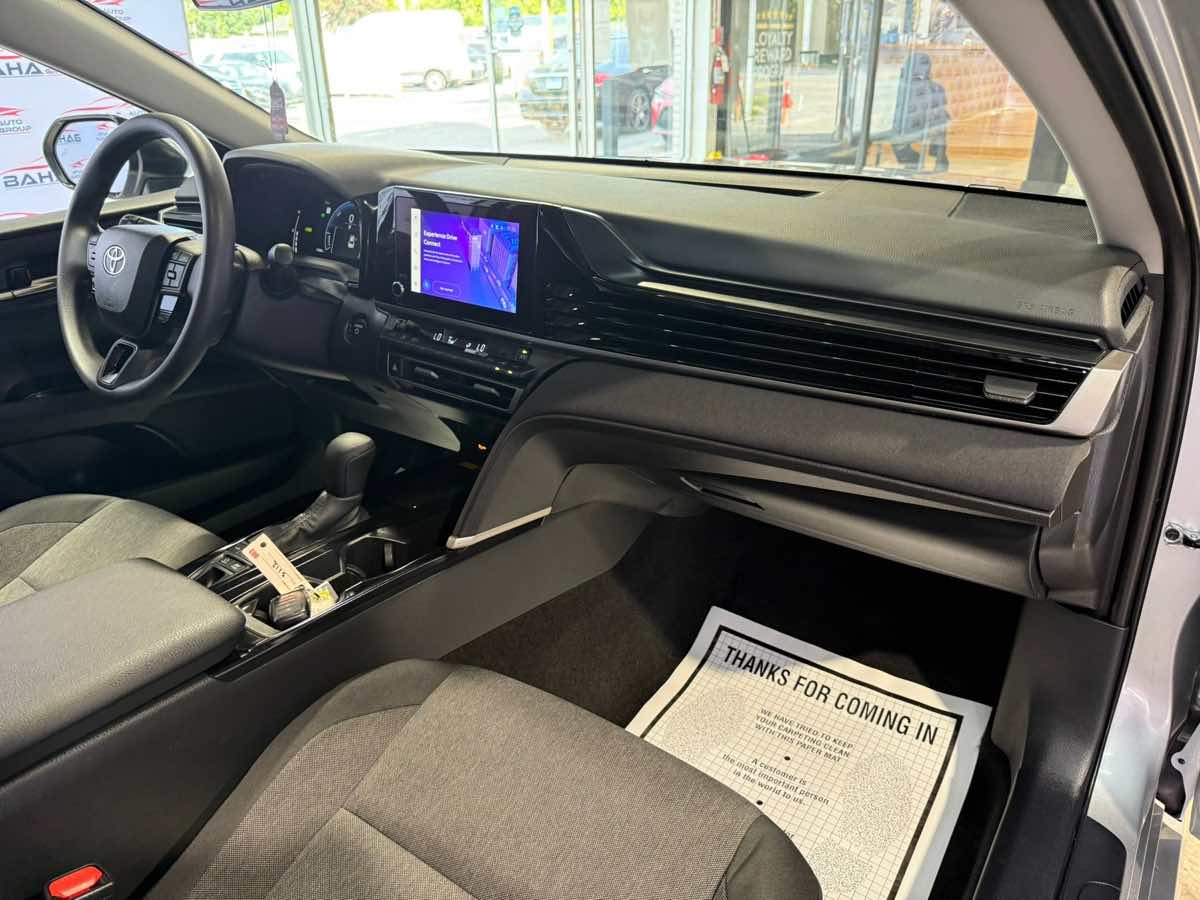 2025 Toyota Camry LE photo 44