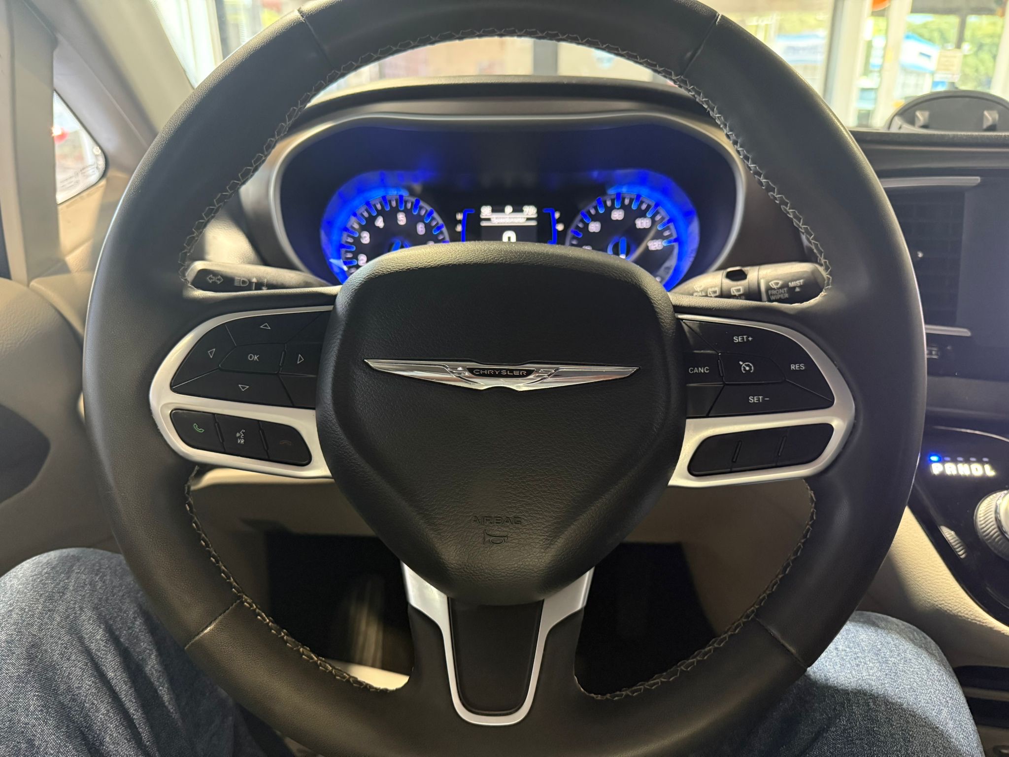 2022 Chrysler Voyager LX photo 15