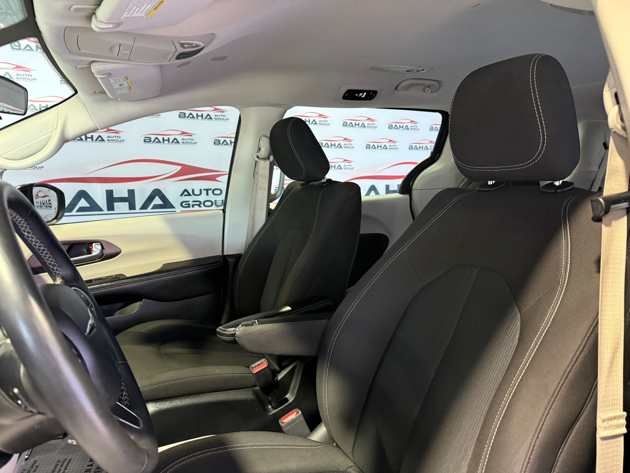 2022 Chrysler Voyager LX photo 22
