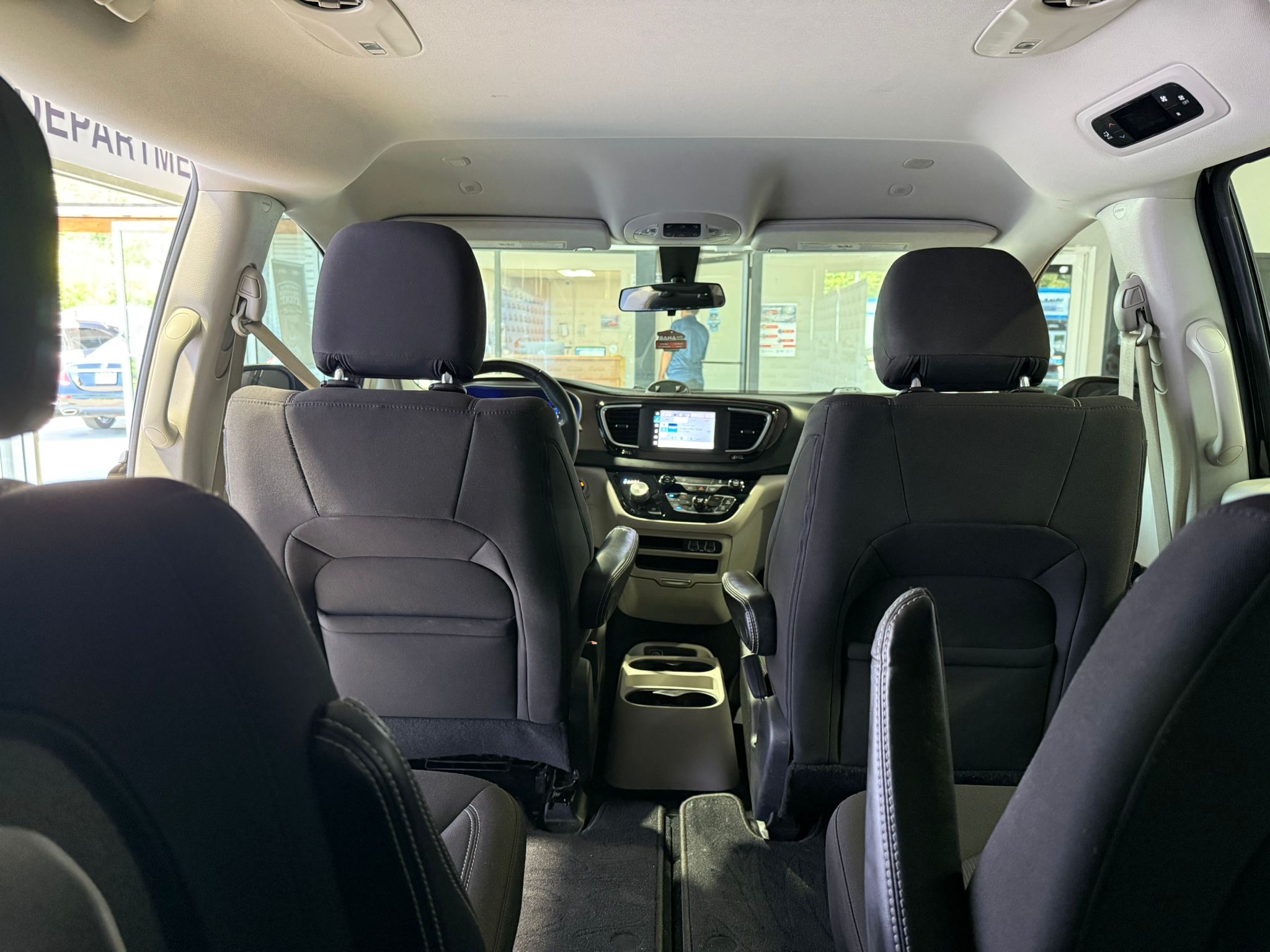 2022 Chrysler Voyager LX photo 35