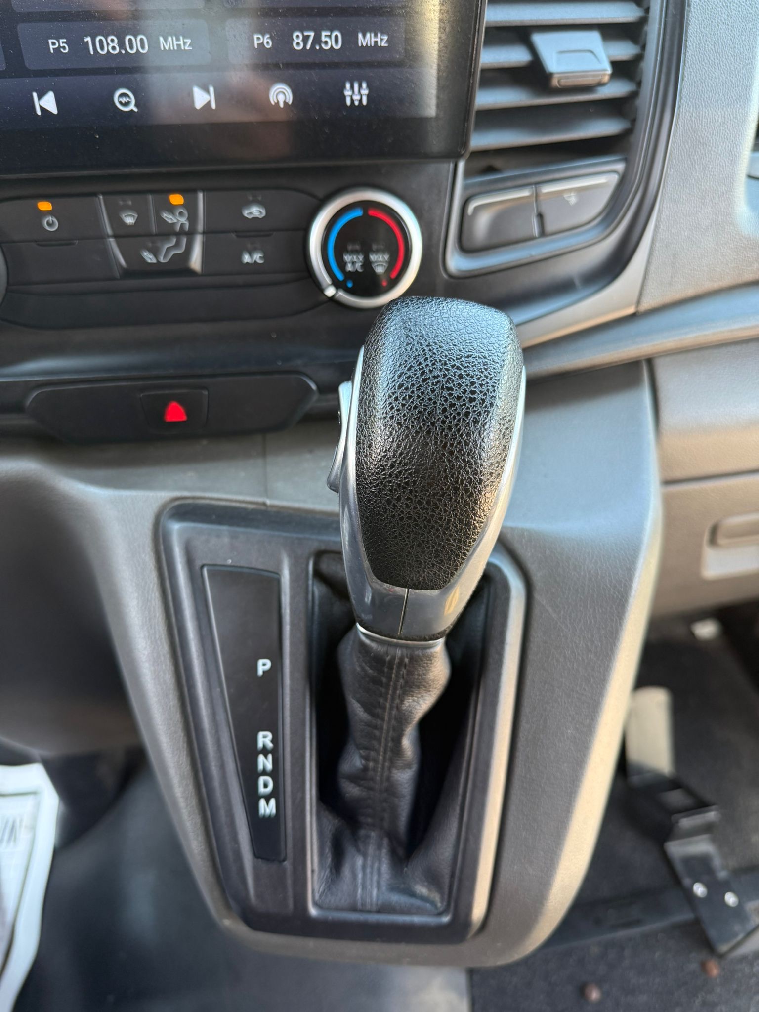 2021 Ford Transit Cutaway photo 22