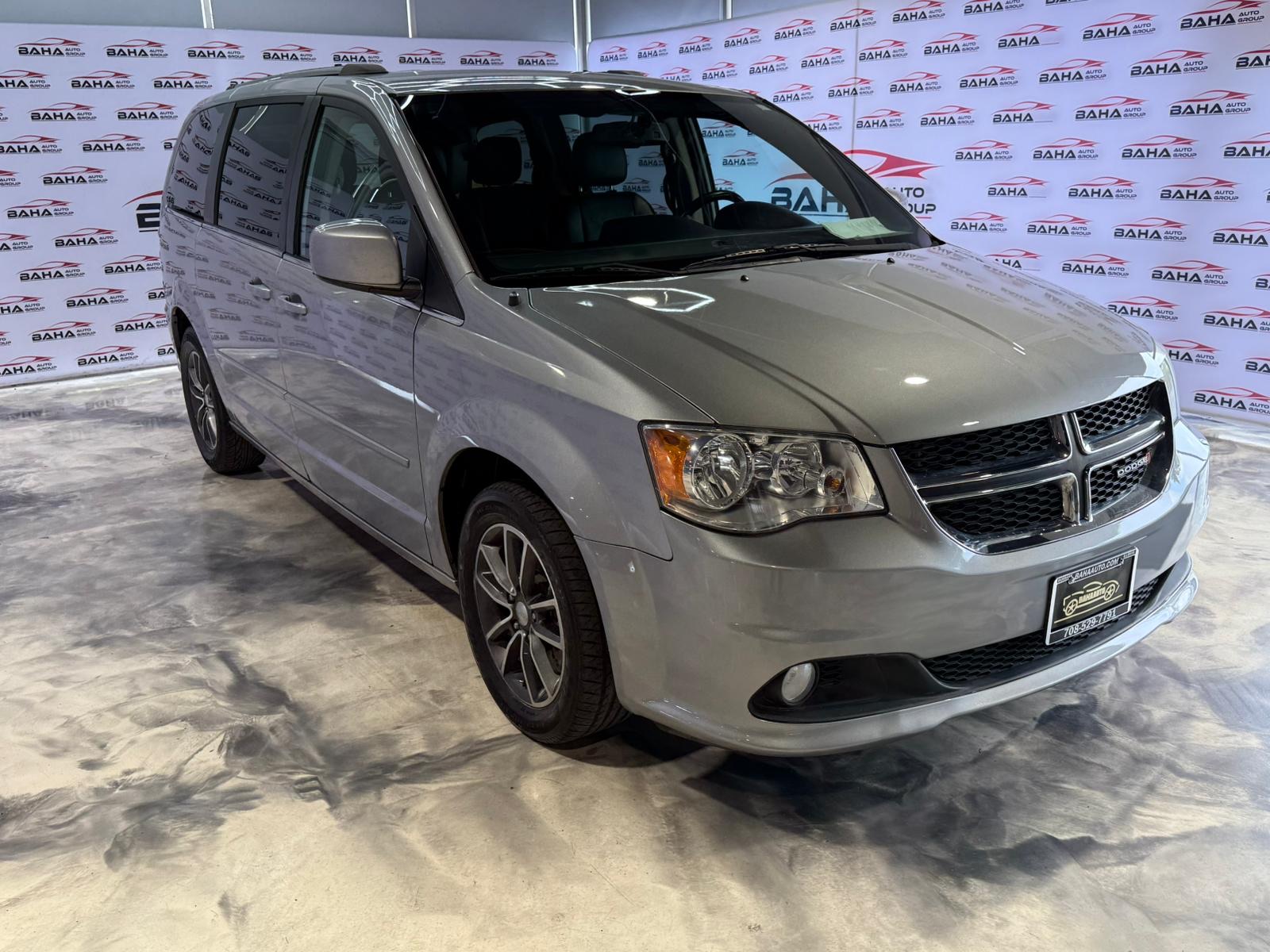 2017 Dodge Grand Caravan SXT photo 5