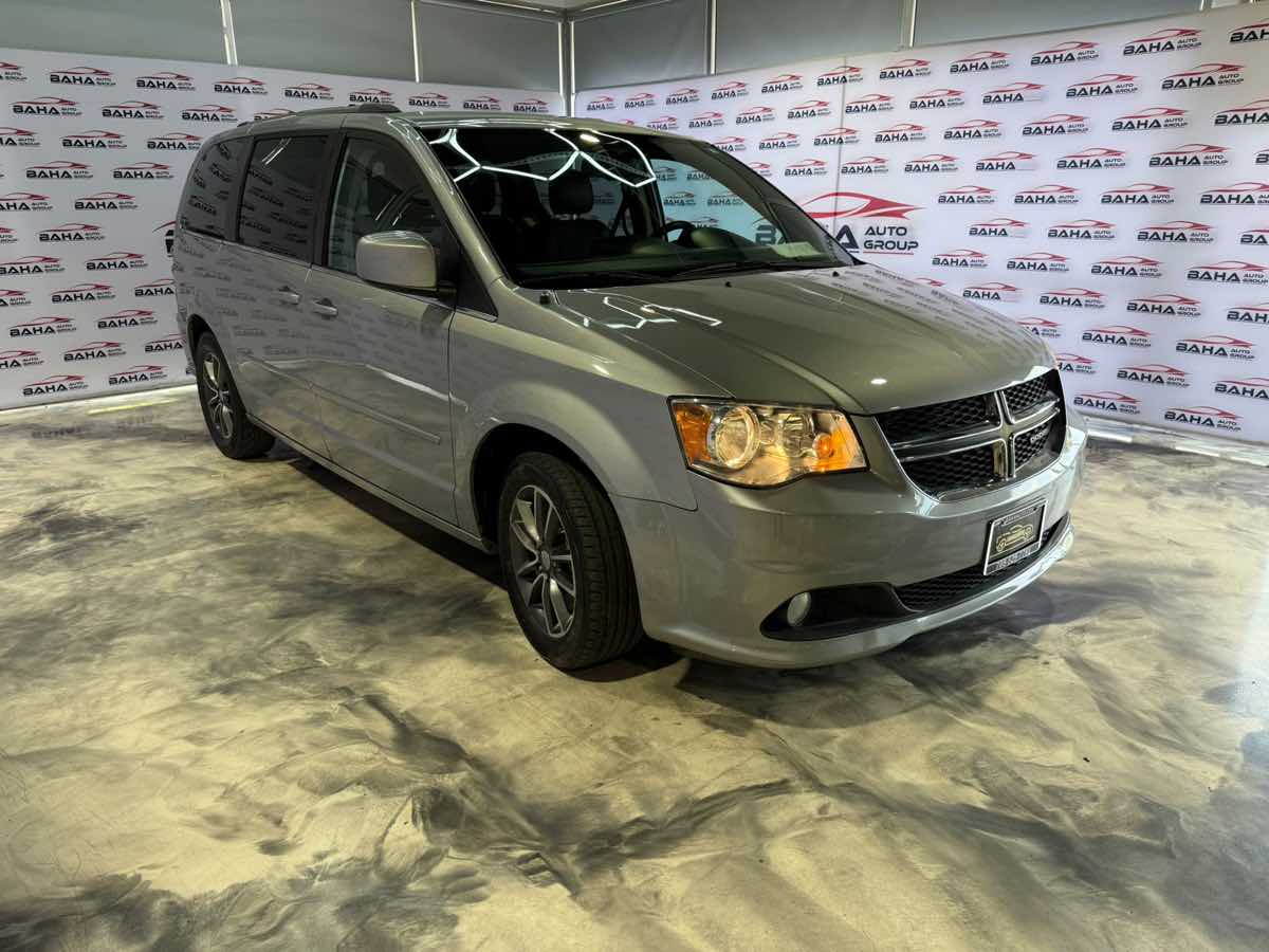 2017 Dodge Grand Caravan SXT photo 6