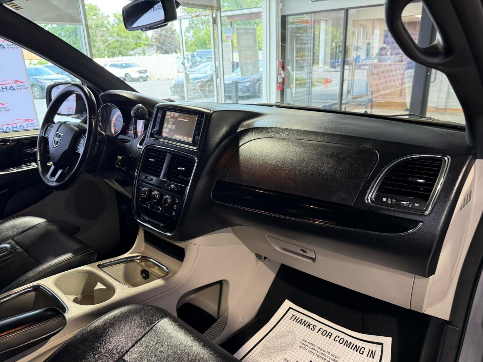 2017 Dodge Grand Caravan SXT photo 22