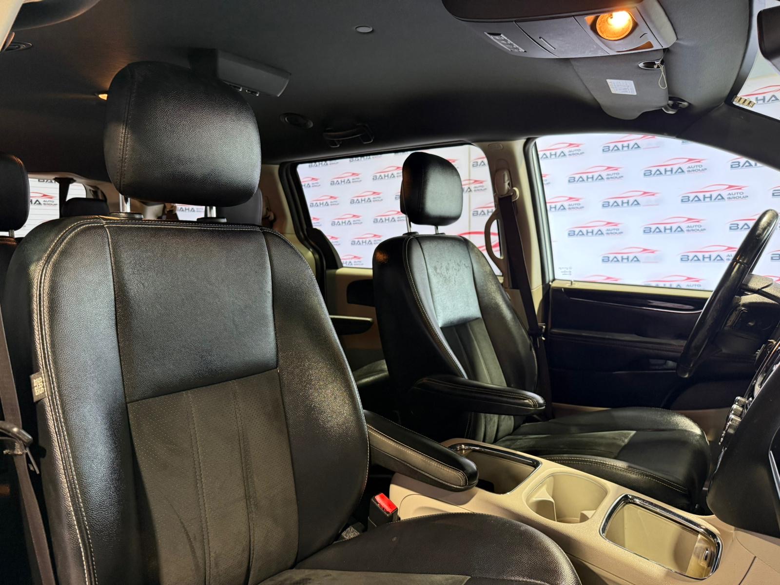2017 Dodge Grand Caravan SXT photo 23