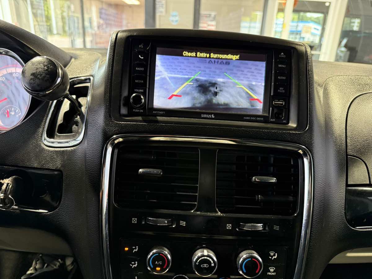 2017 Dodge Grand Caravan SXT photo 27