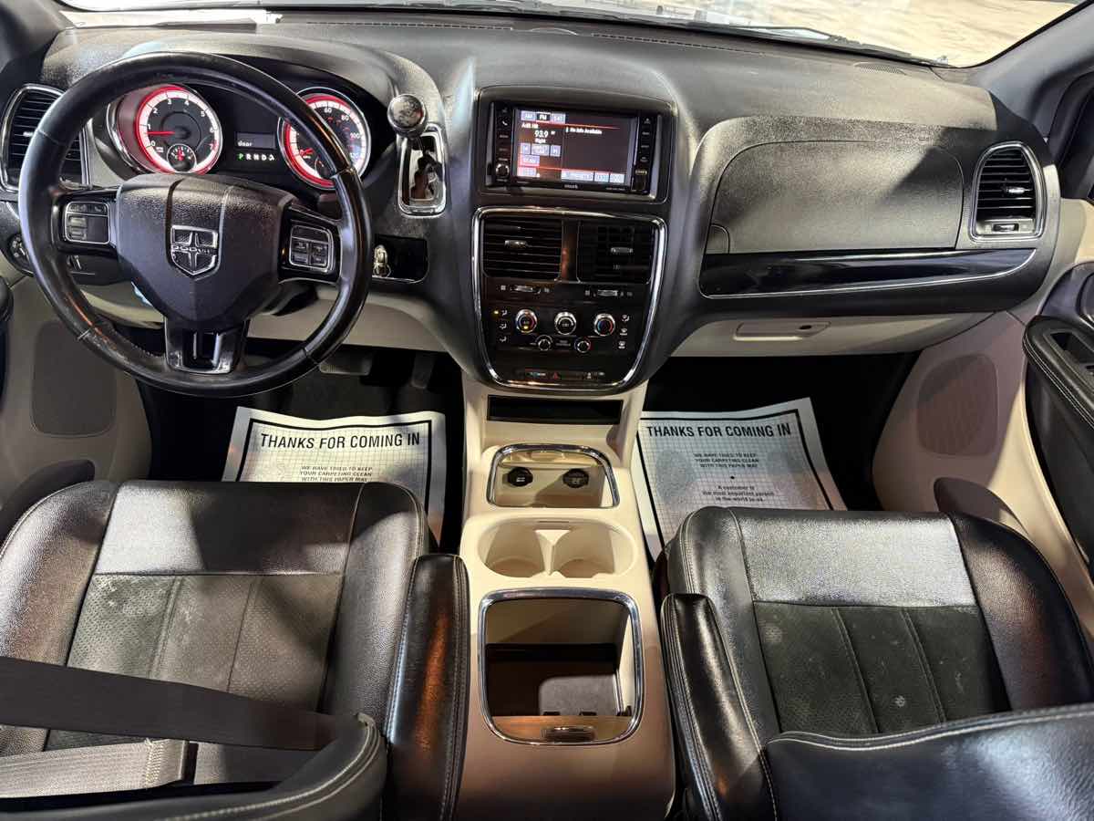 2017 Dodge Grand Caravan SXT photo 42