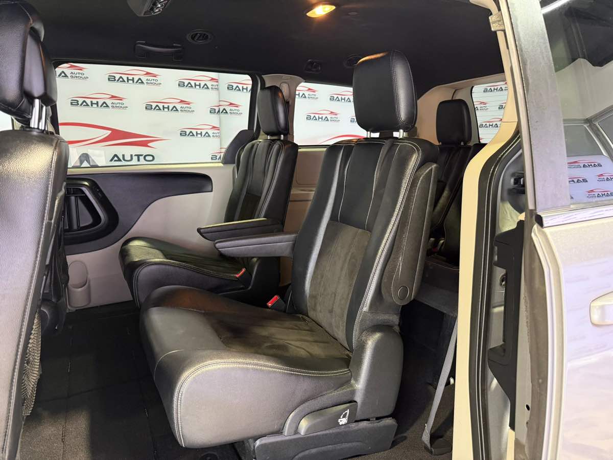 2017 Dodge Grand Caravan SXT photo 43