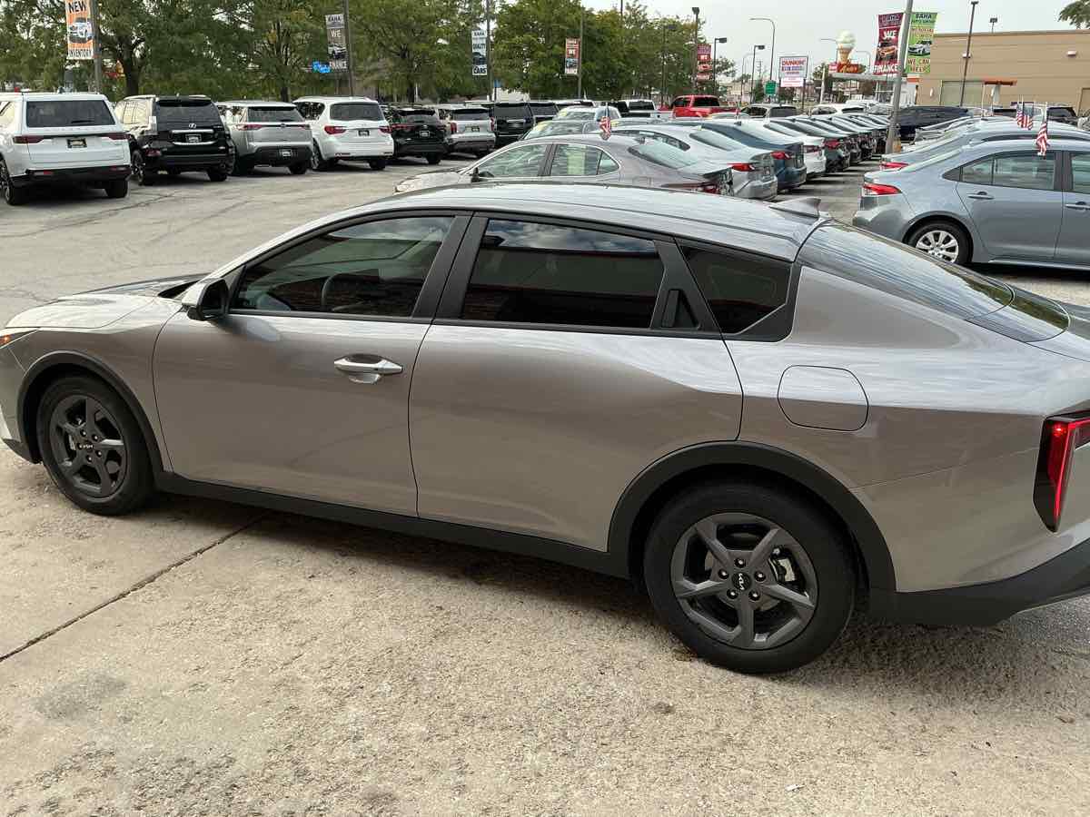 2025 Kia K4 LXS photo 7