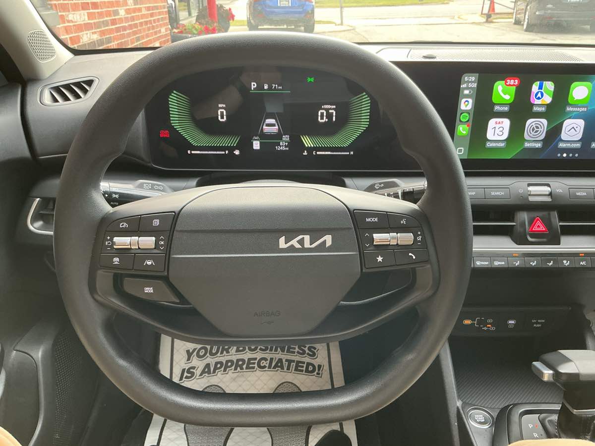 2025 Kia K4 LXS photo 15