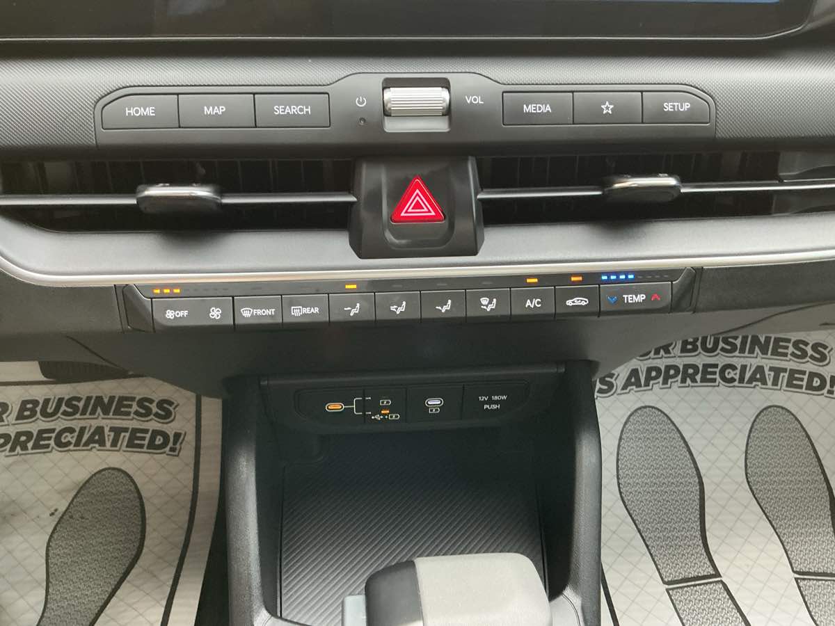 2025 Kia K4 LXS photo 20