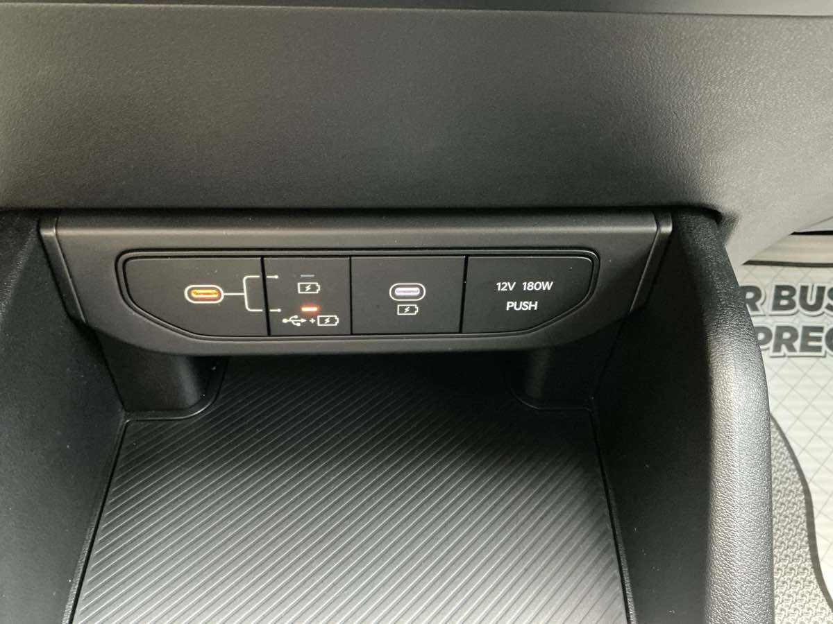 2025 Kia K4 LXS photo 21
