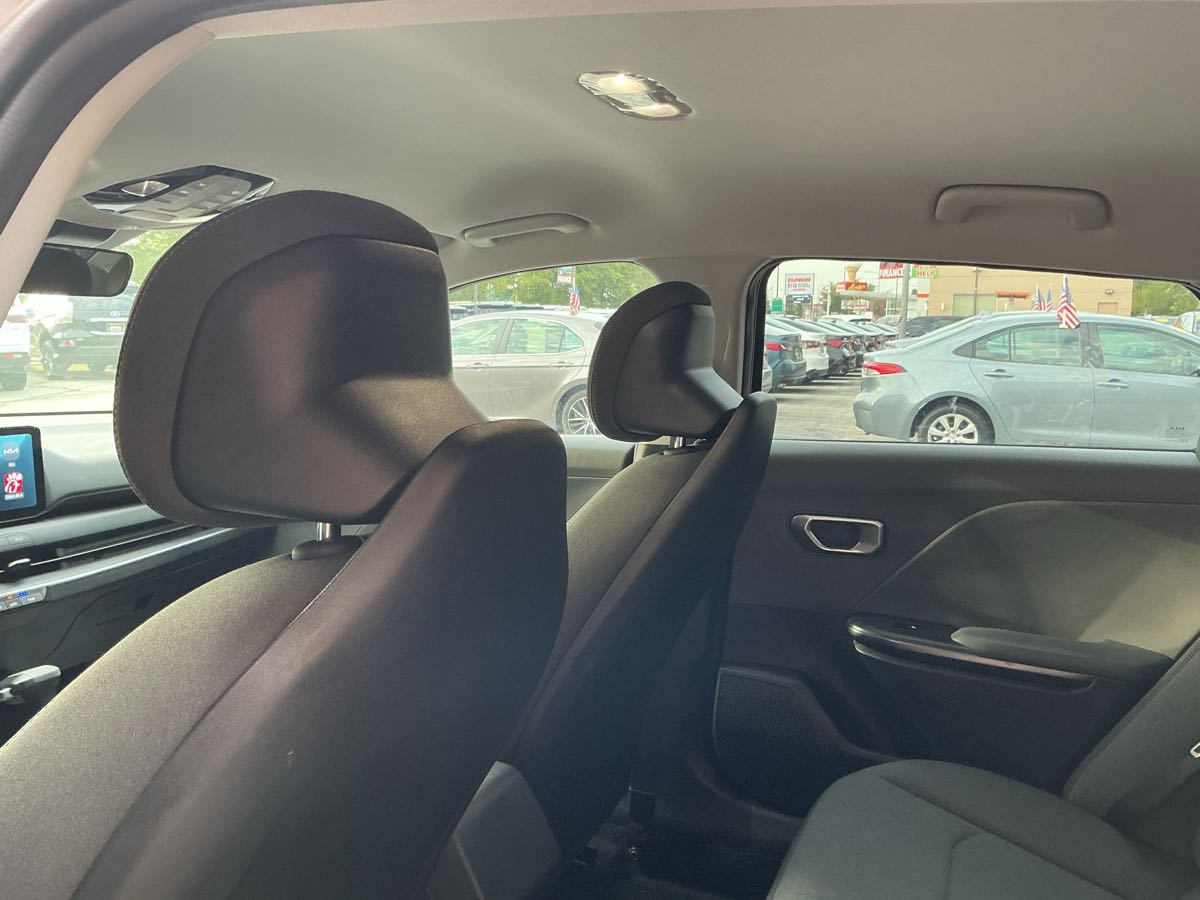 2025 Kia K4 LXS photo 27