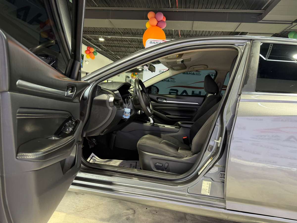2021 Nissan Altima 2.5 SV photo 10