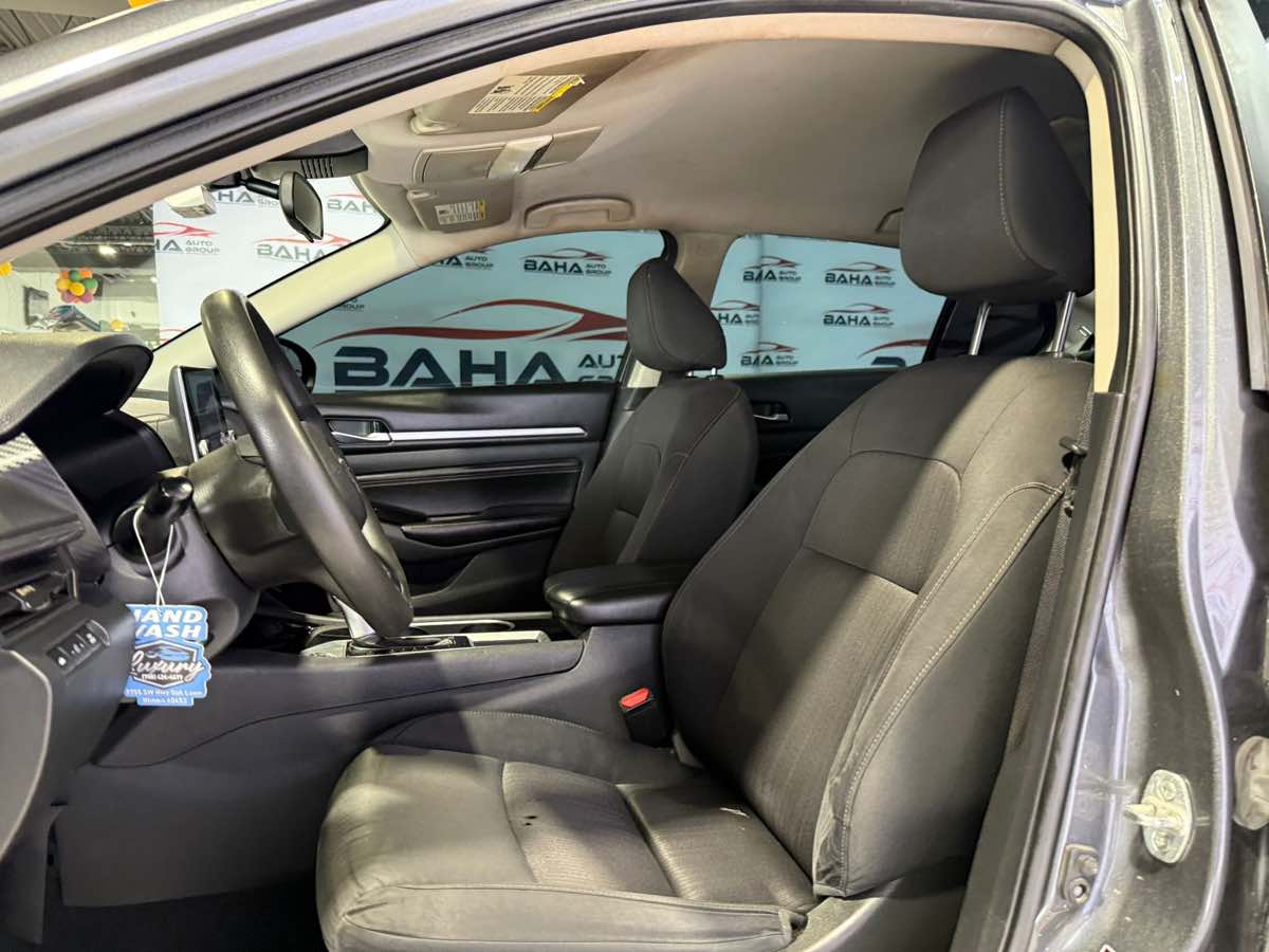 2021 Nissan Altima 2.5 SV photo 12
