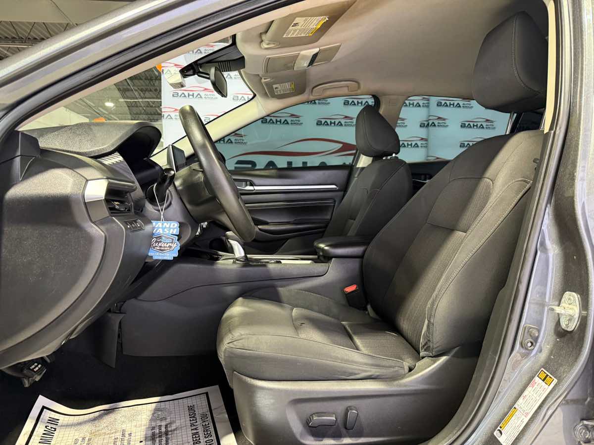2021 Nissan Altima 2.5 SV photo 13