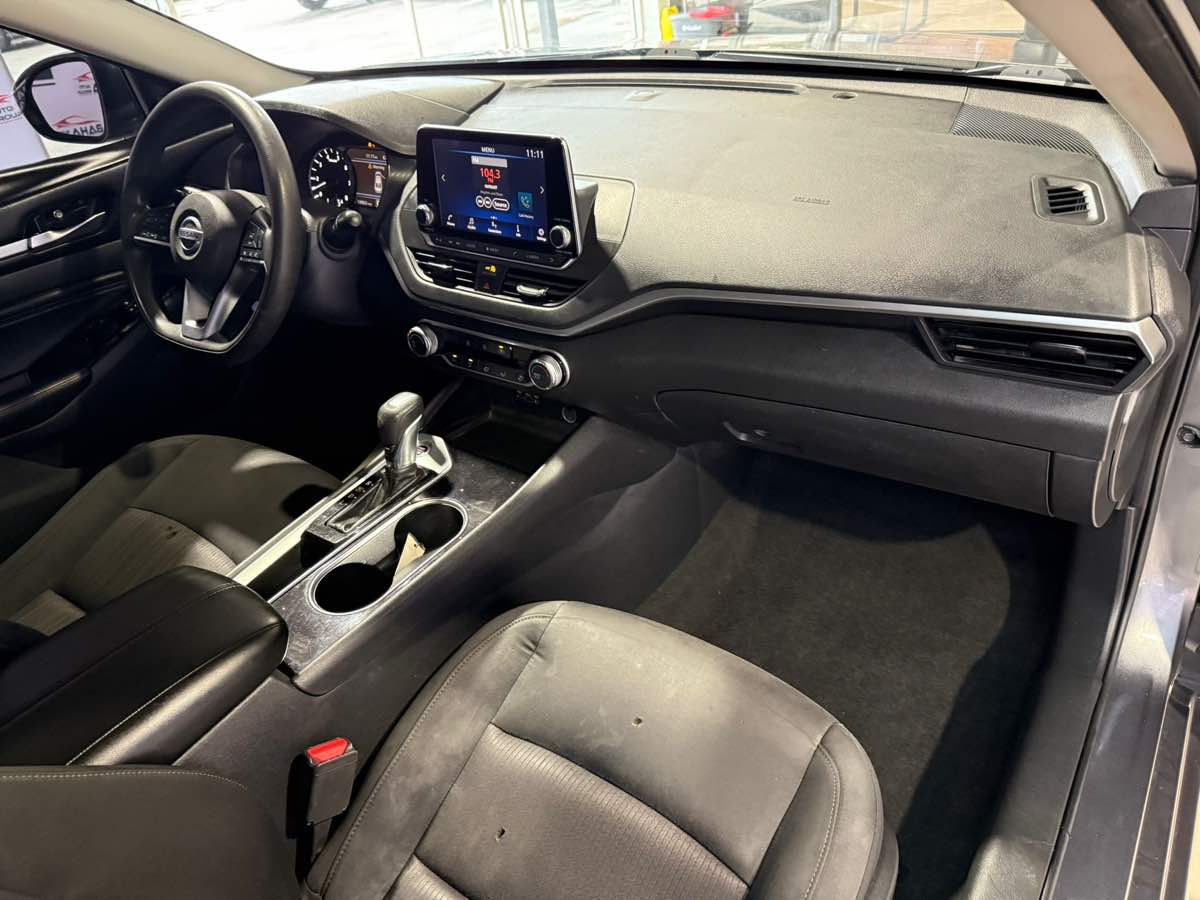 2021 Nissan Altima 2.5 SV photo 24