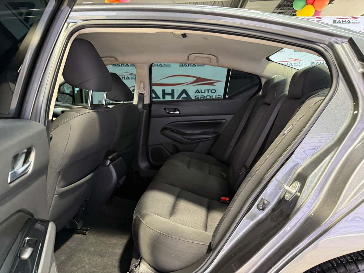 2021 Nissan Altima 2.5 SV photo 26
