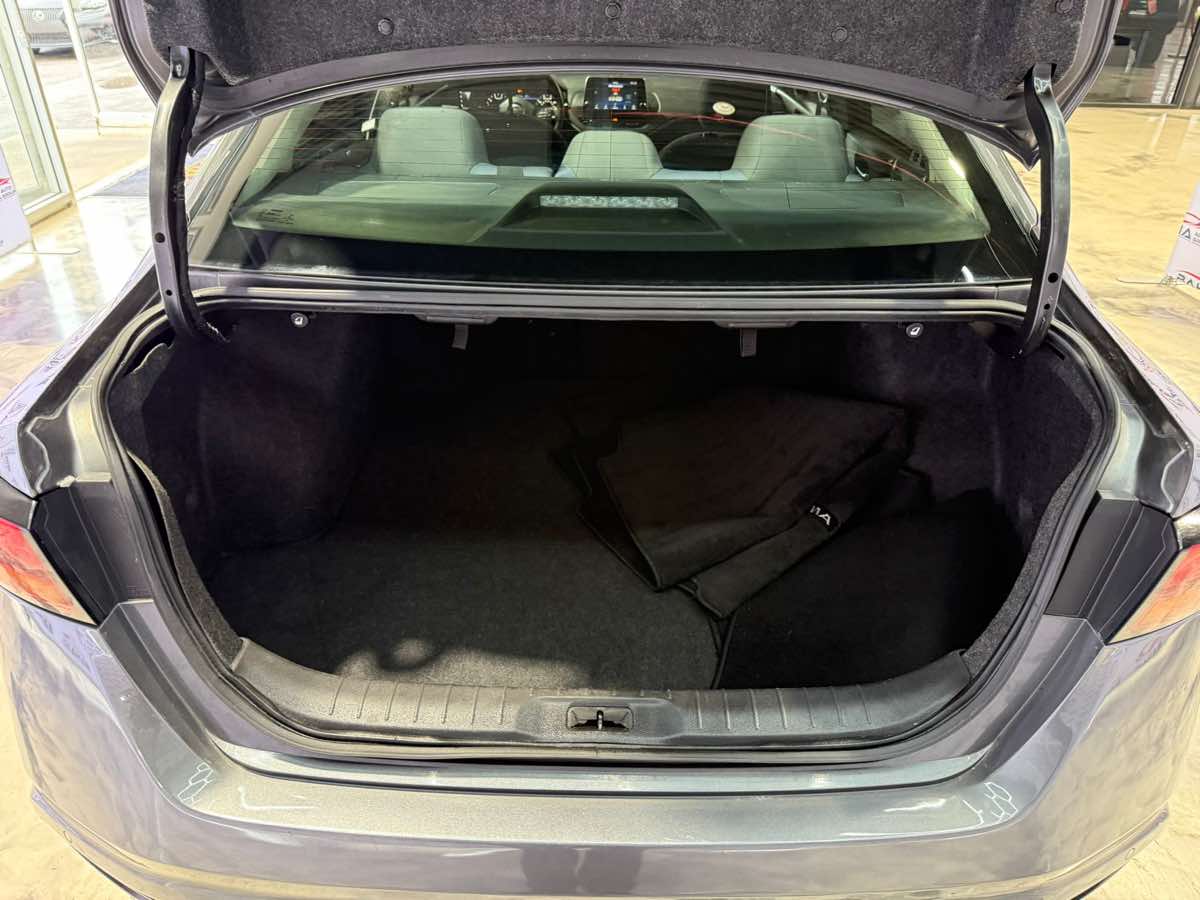 2021 Nissan Altima 2.5 SV photo 32