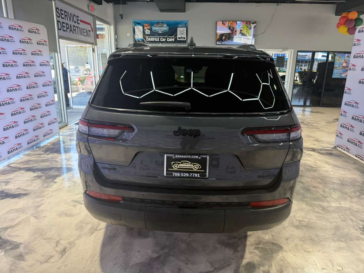 2024 Jeep Grand Cherokee Altitude photo 4