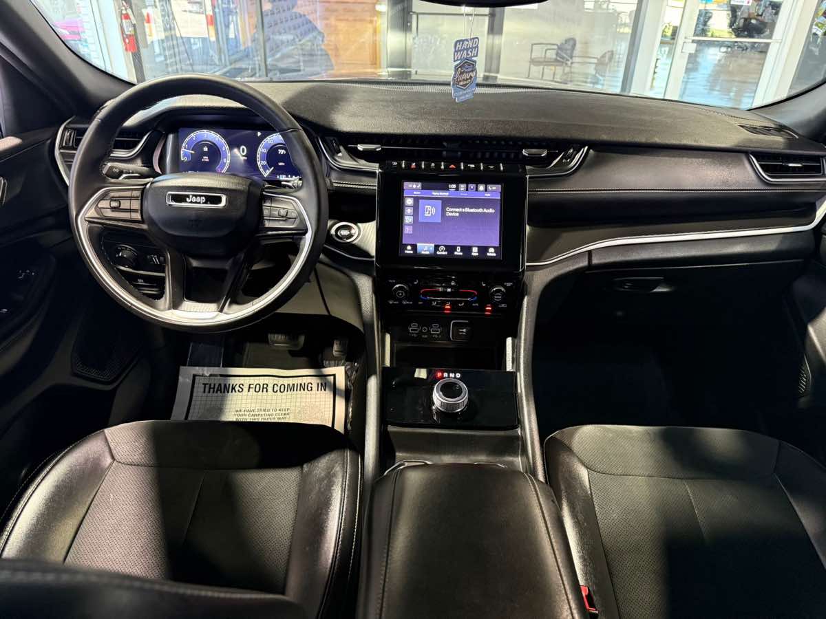 2024 Jeep Grand Cherokee Altitude photo 17