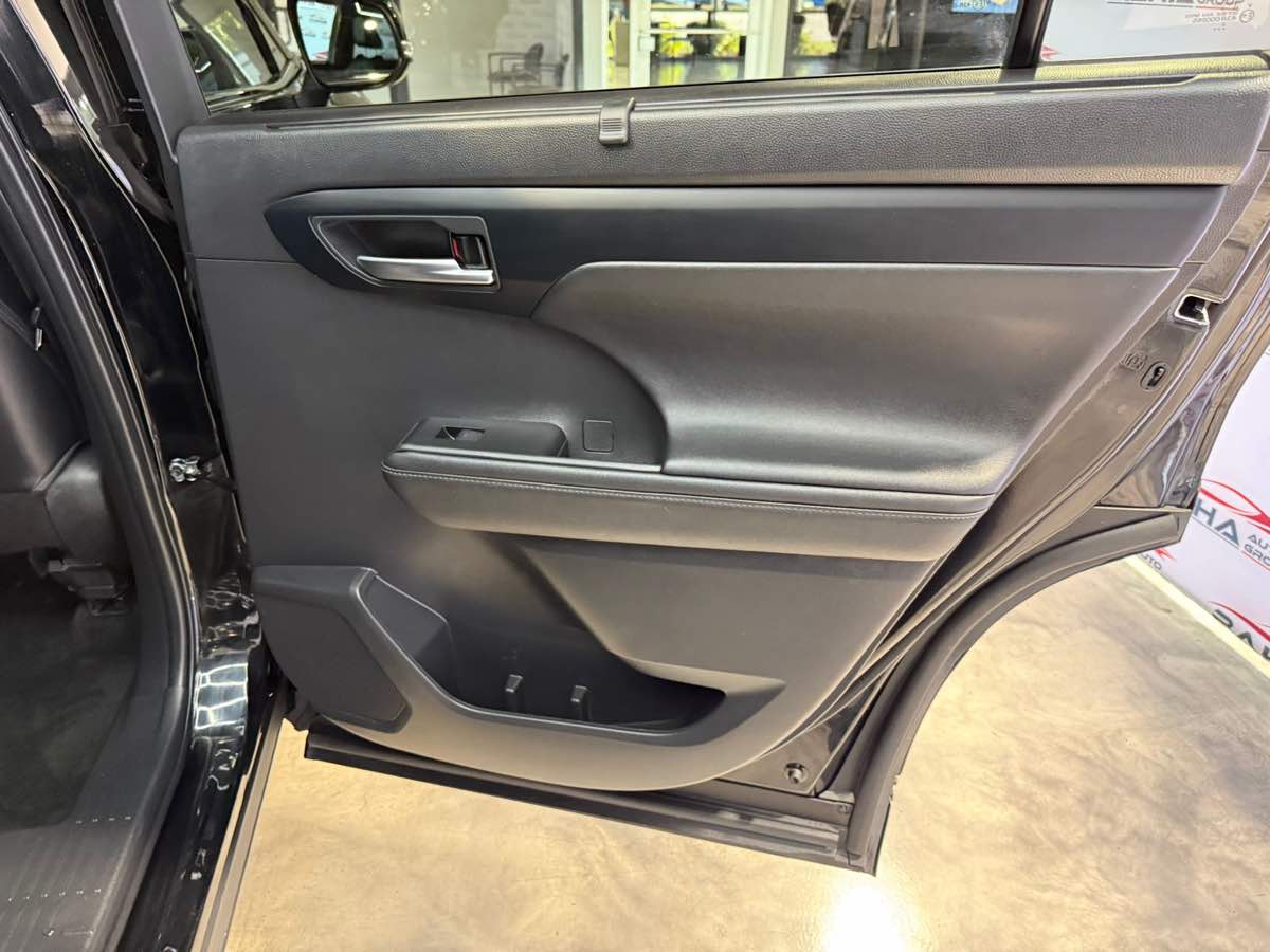 2023 Toyota Highlander Limited Platinum XLE XSE photo 31