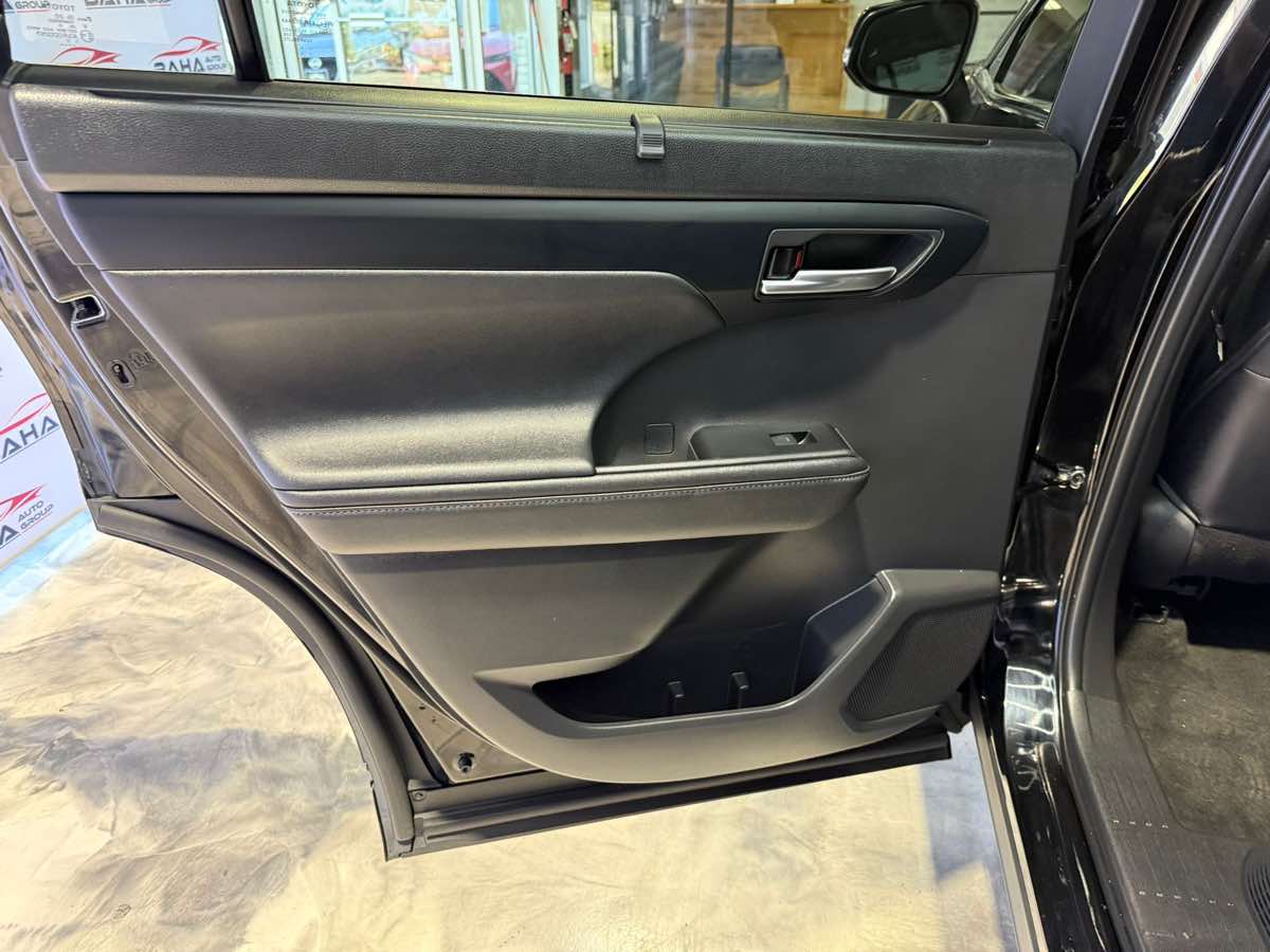 2023 Toyota Highlander Limited Platinum XLE XSE photo 35