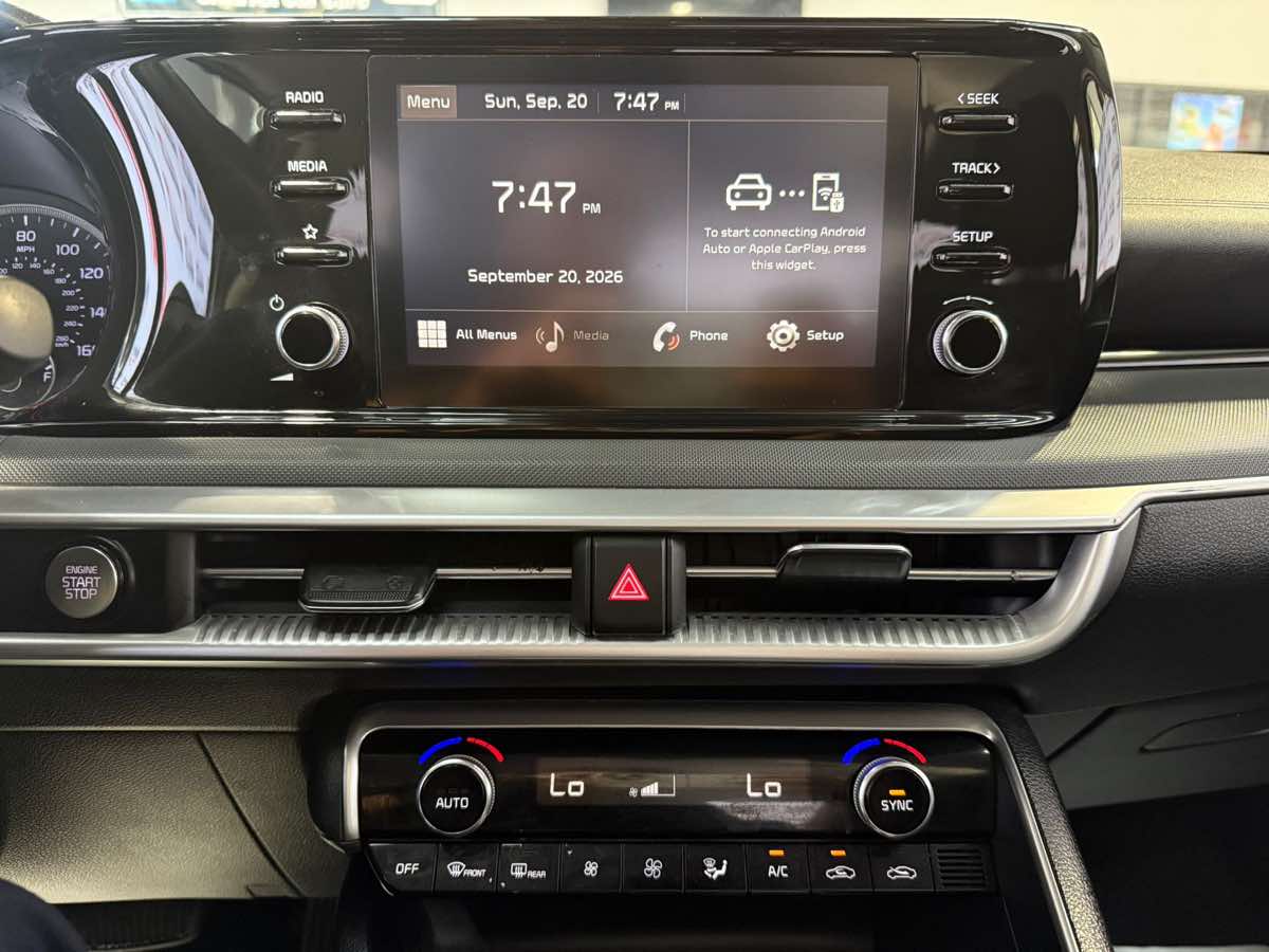 2021 Kia K5 LXS - Photo 24
