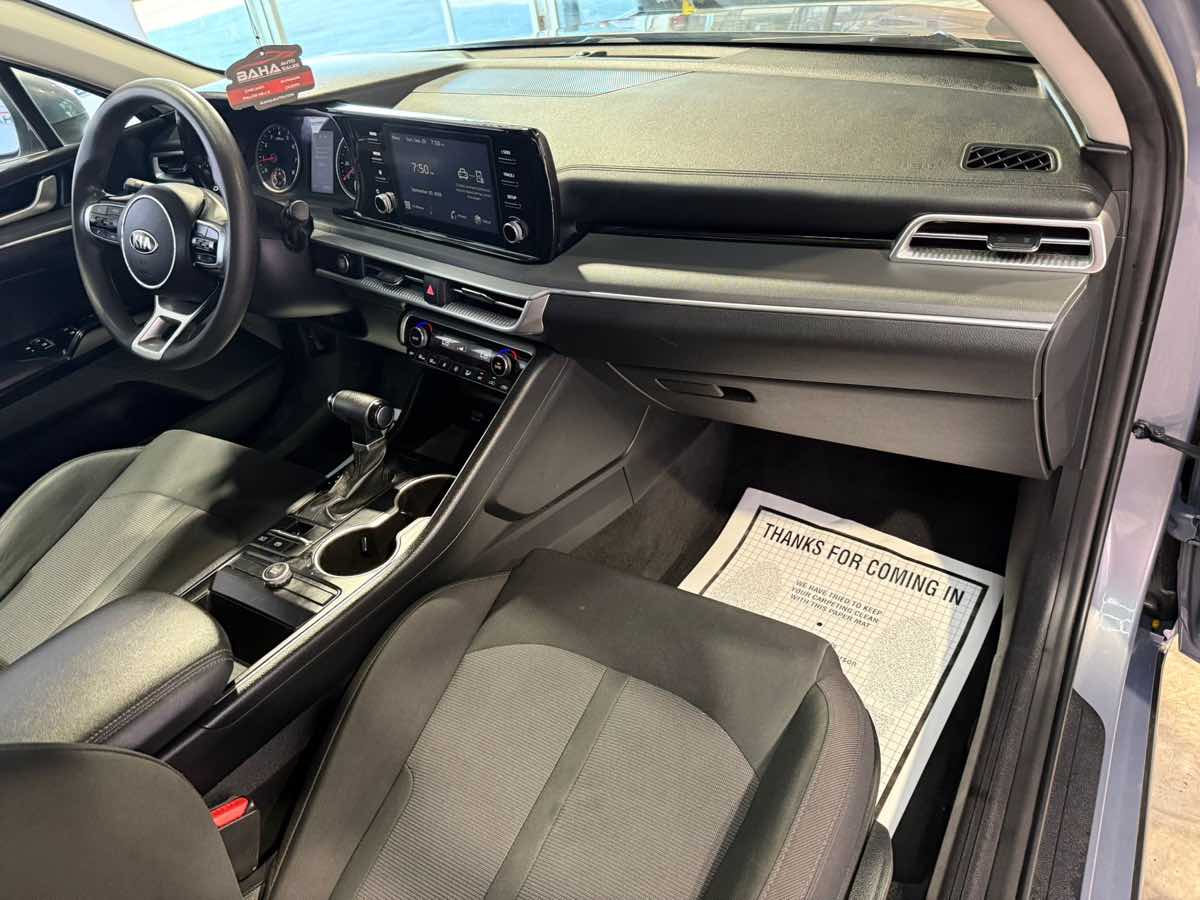 2021 Kia K5 LXS - Photo 31