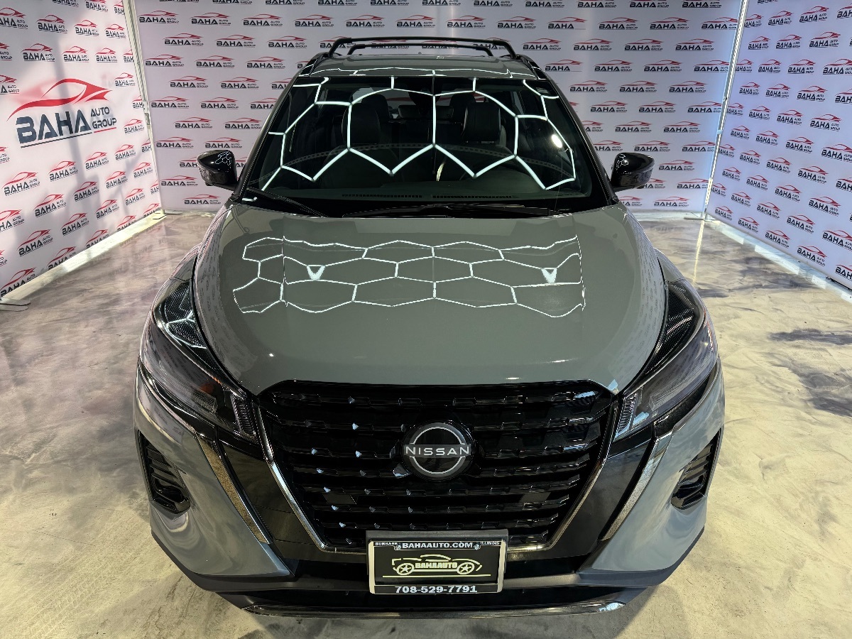 2024 Nissan Kicks SR photo 4