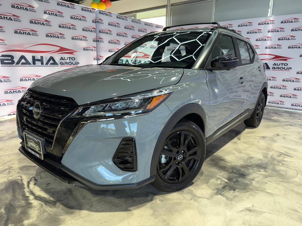 2024 Nissan Kicks SR photo 13
