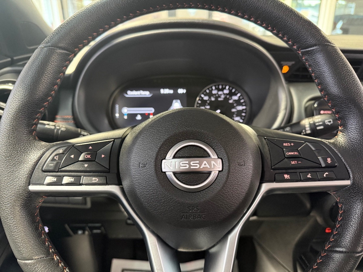 2024 Nissan Kicks SR photo 14