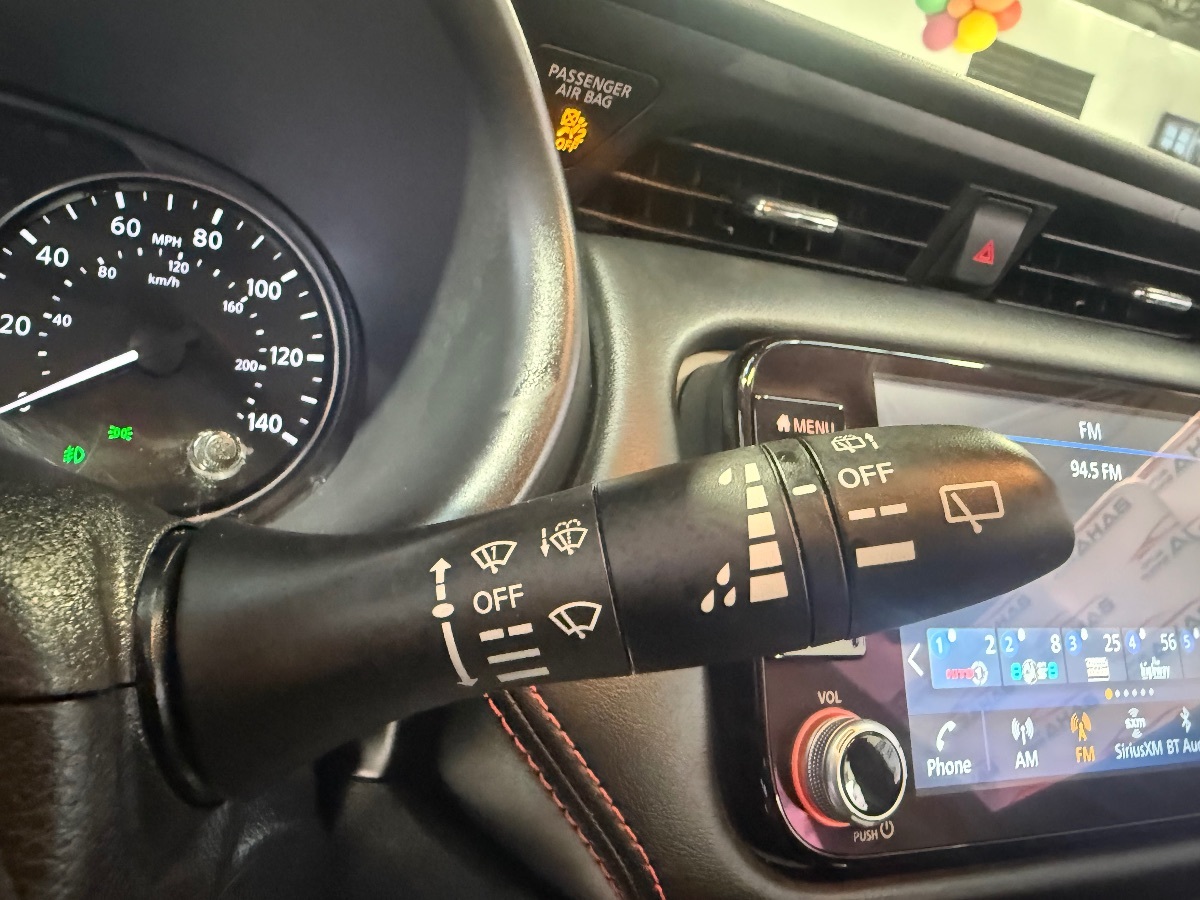 2024 Nissan Kicks SR photo 26