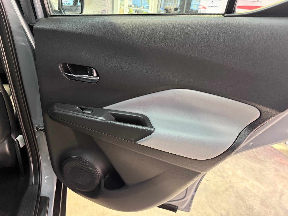 2024 Nissan Kicks SR photo 43