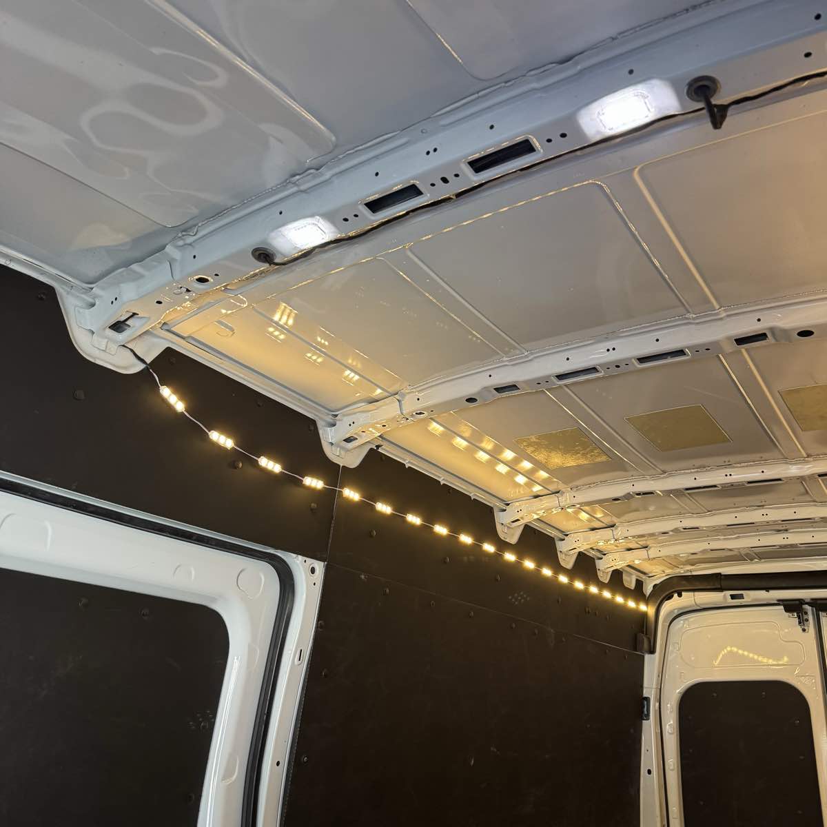 2022 Ford Transit Cargo Van photo 3