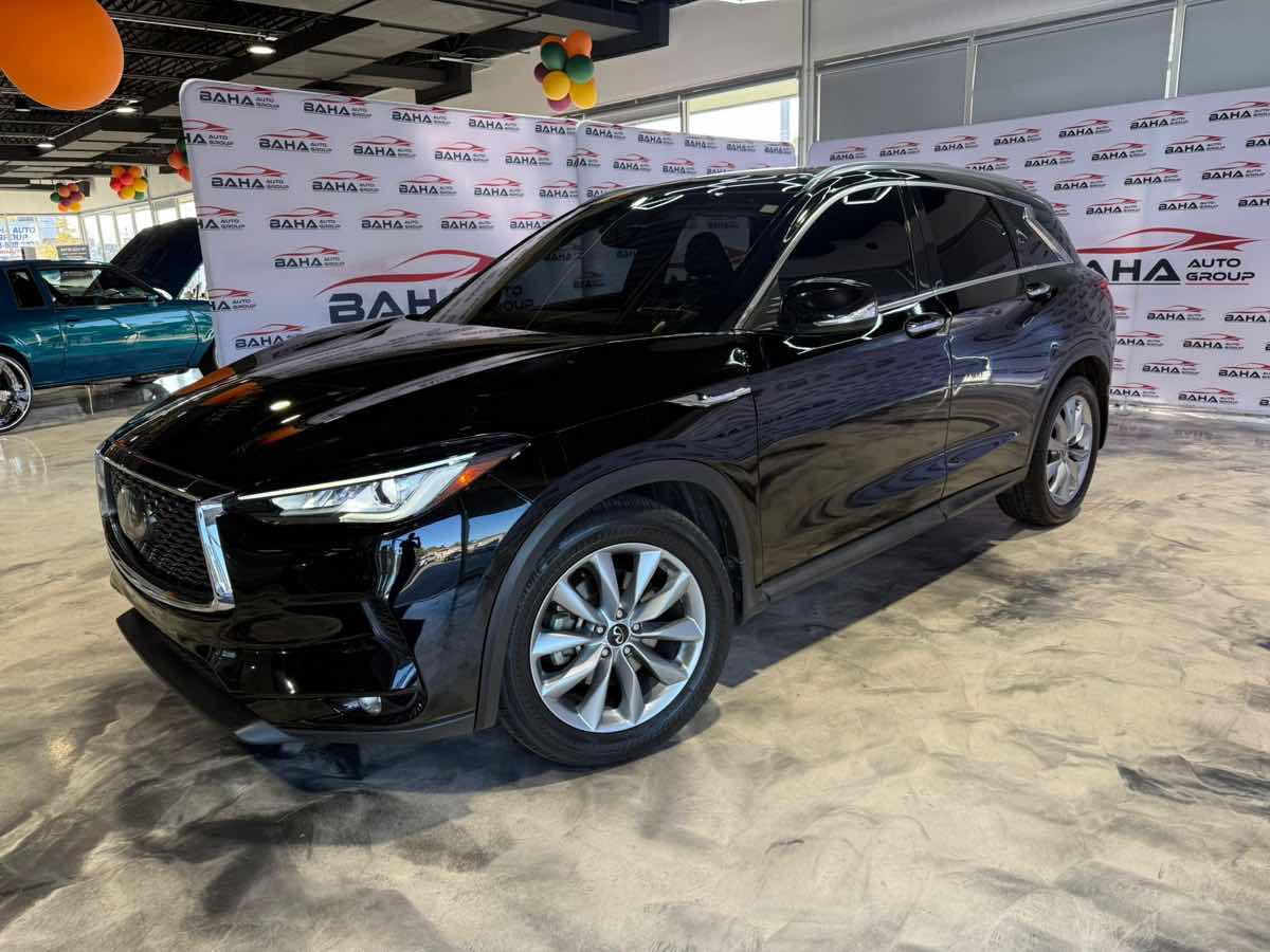 2022 Infiniti QX50 Luxe photo 2