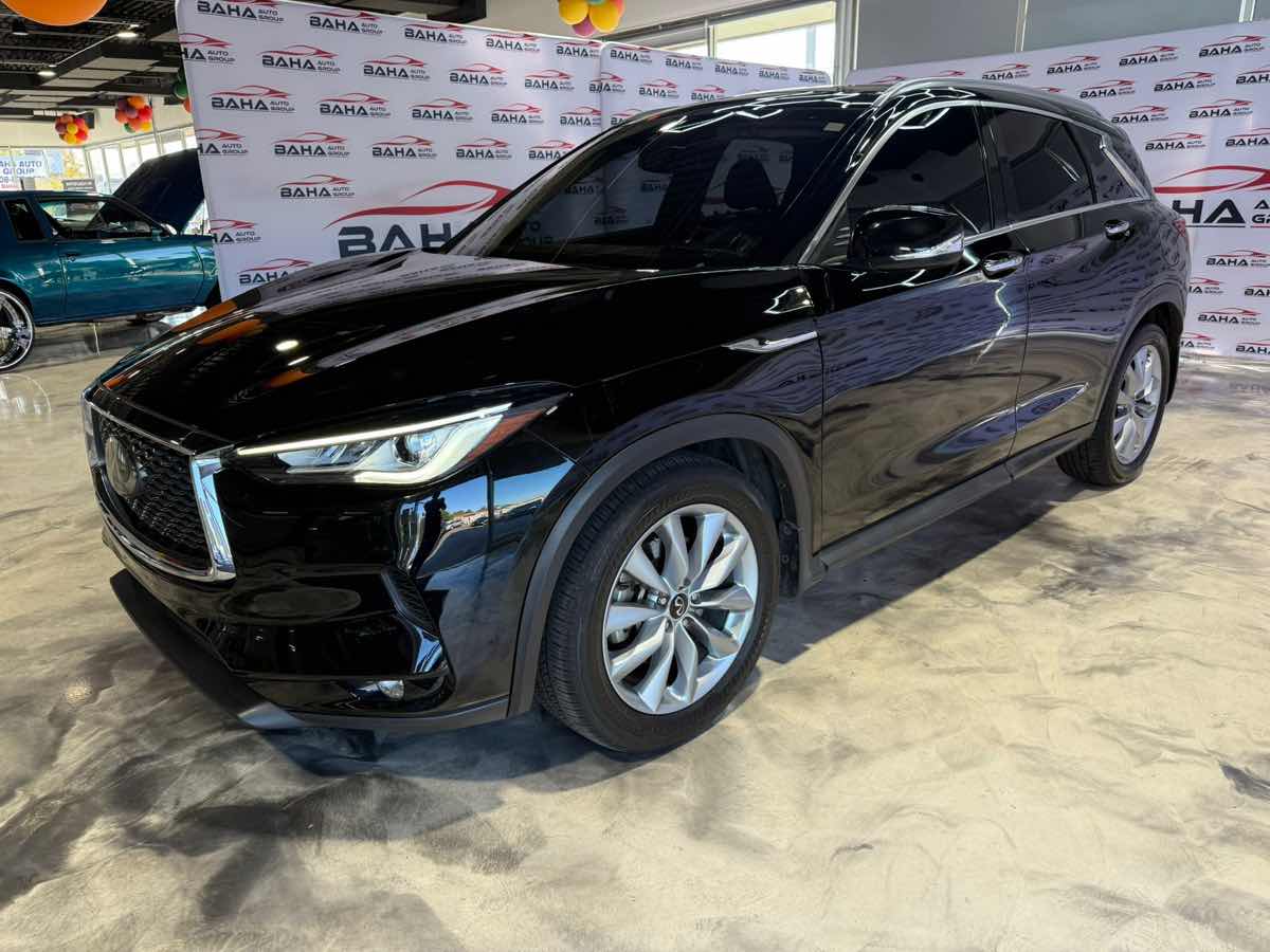 2022 Infiniti QX50 Luxe photo 3