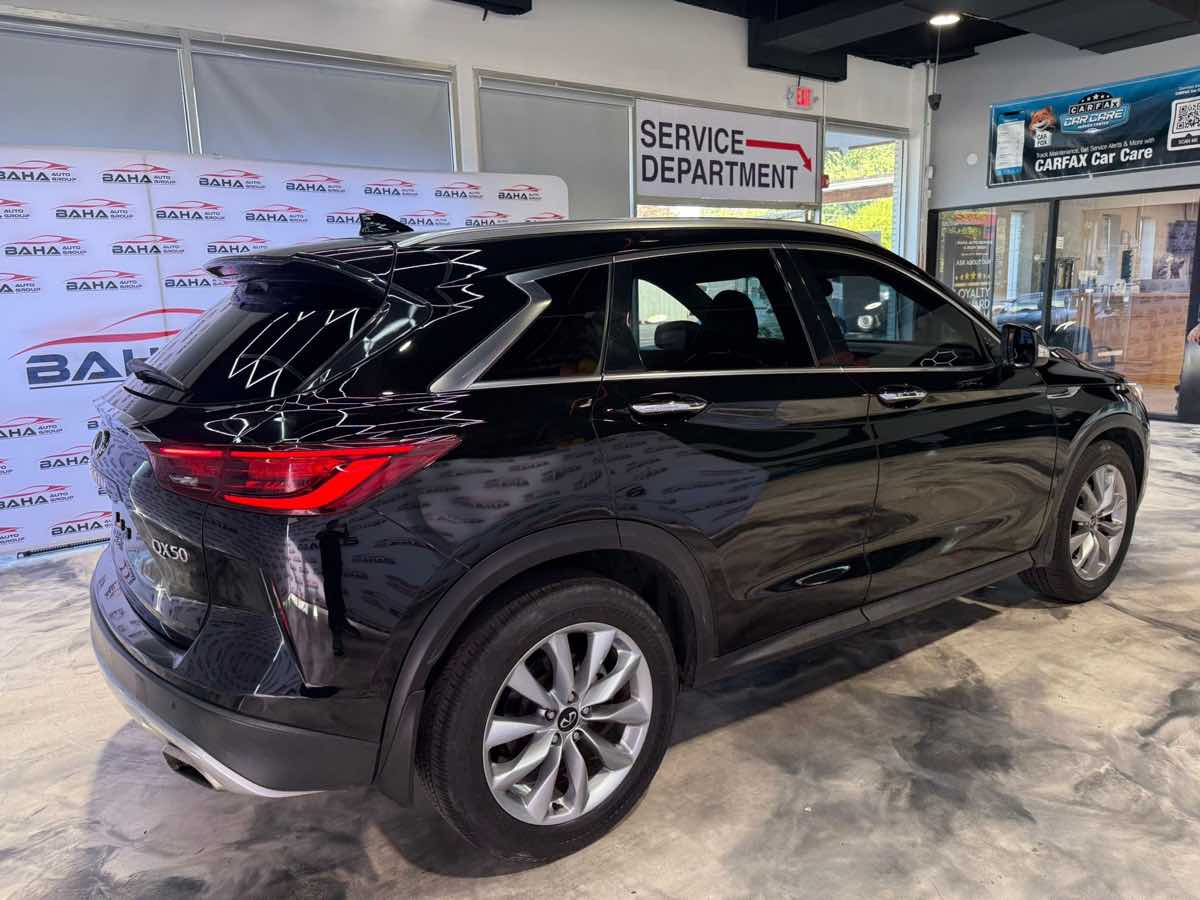 2022 Infiniti QX50 Luxe photo 8