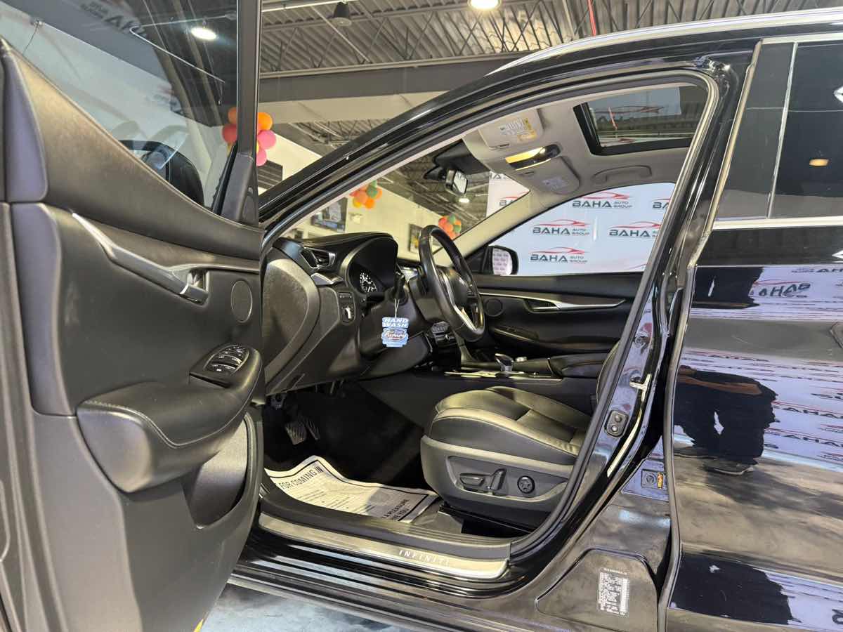 2022 Infiniti QX50 Luxe photo 13