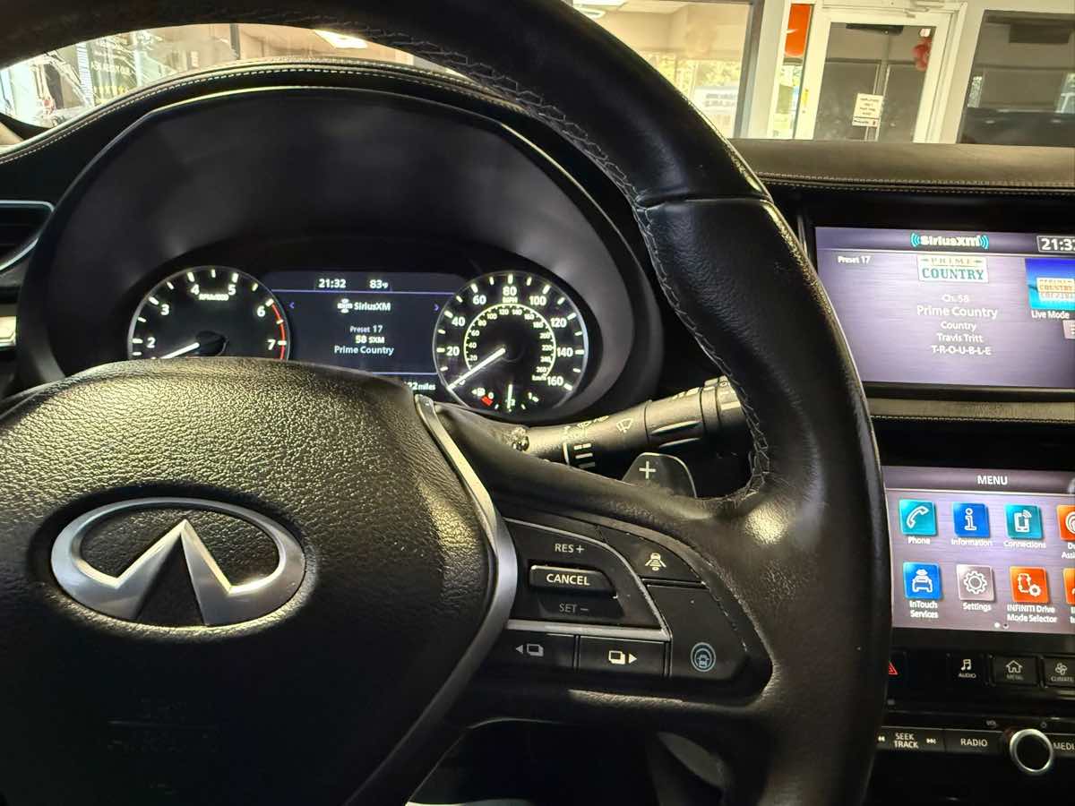 2022 Infiniti QX50 Luxe photo 17