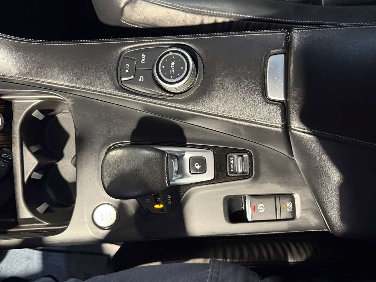 2022 Infiniti QX50 Luxe photo 24