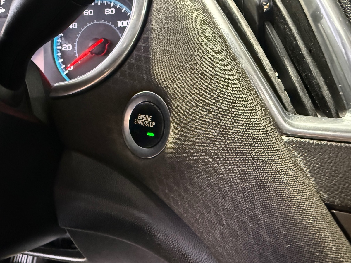 2018 Chevrolet Malibu 1LT photo 13