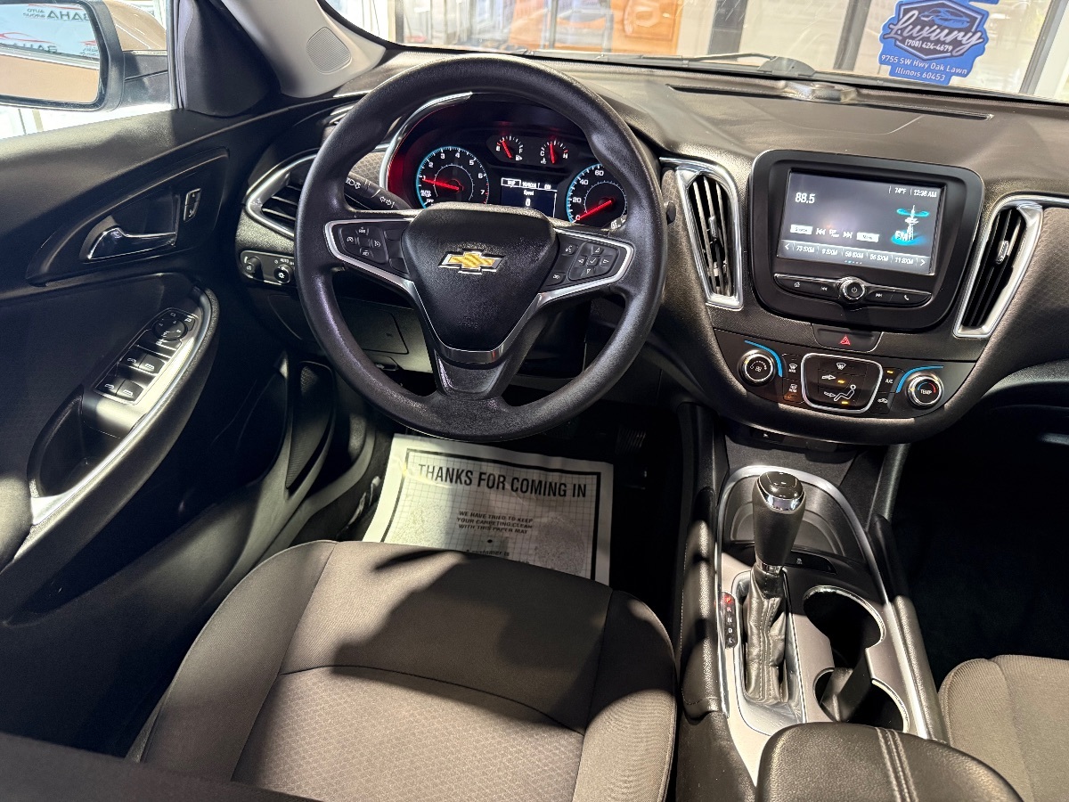 2018 Chevrolet Malibu 1LT photo 18