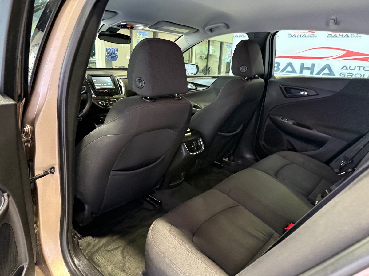 2018 Chevrolet Malibu 1LT photo 21
