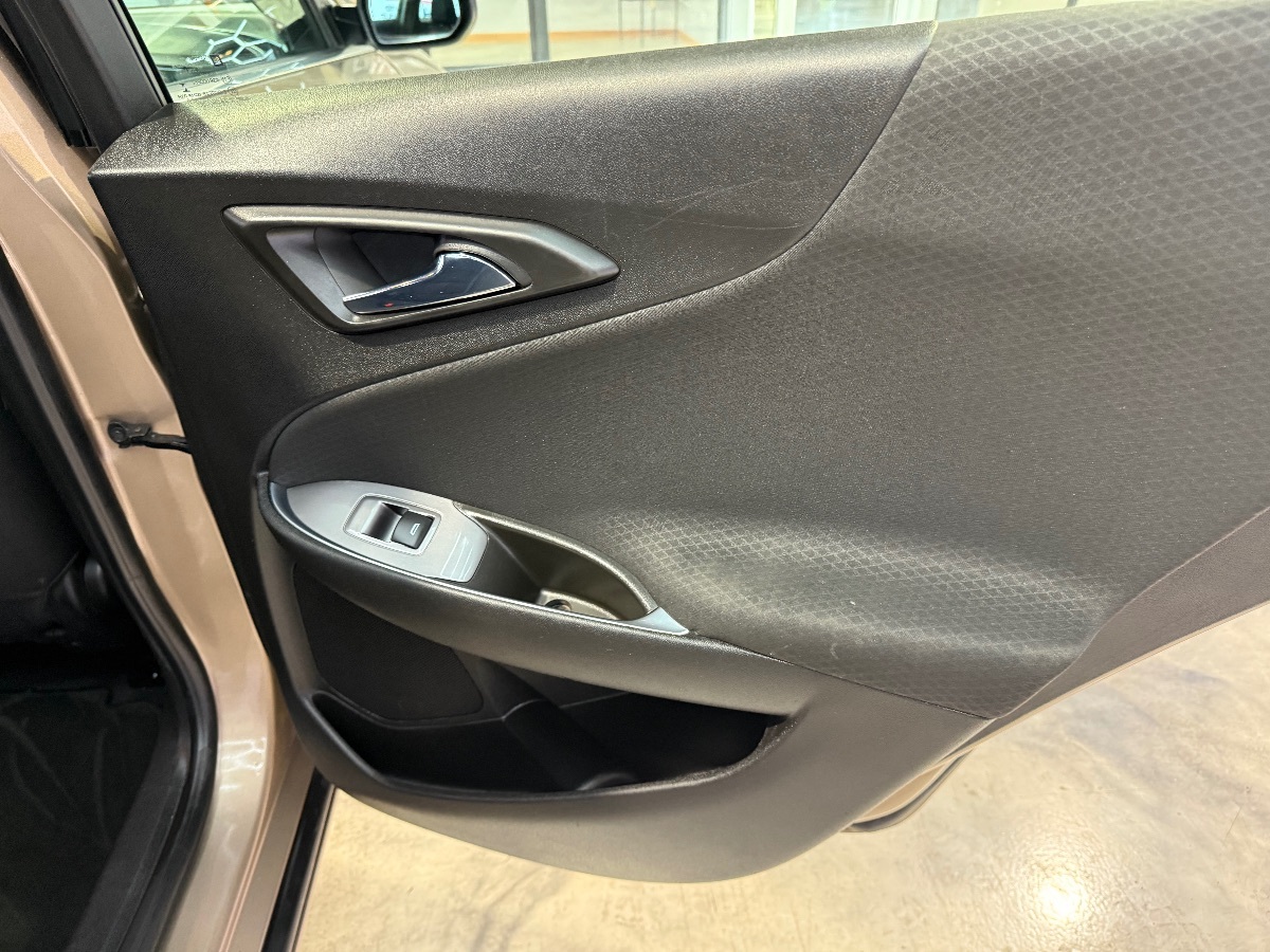 2018 Chevrolet Malibu 1LT photo 25