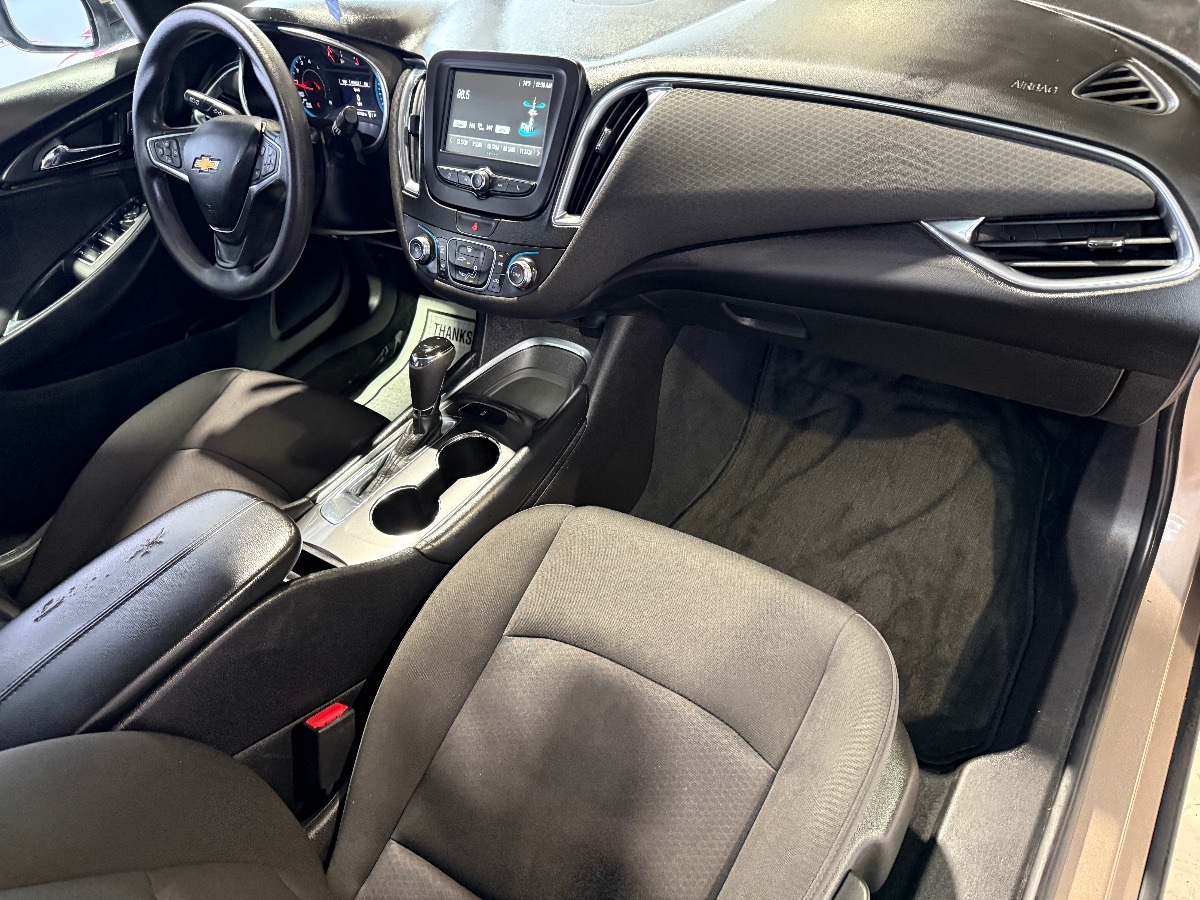 2018 Chevrolet Malibu 1LT photo 26