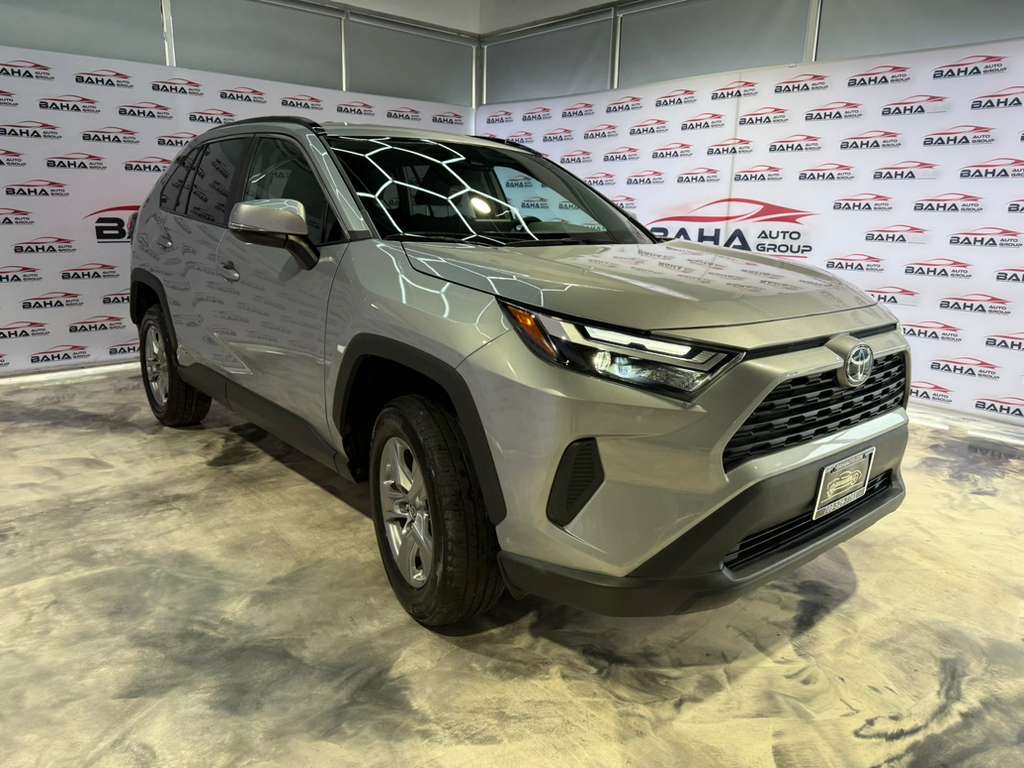 2024 Toyota RAV4 XLE photo 5