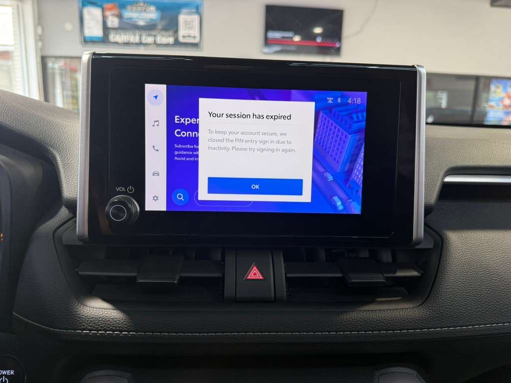 2024 Toyota RAV4 XLE photo 24
