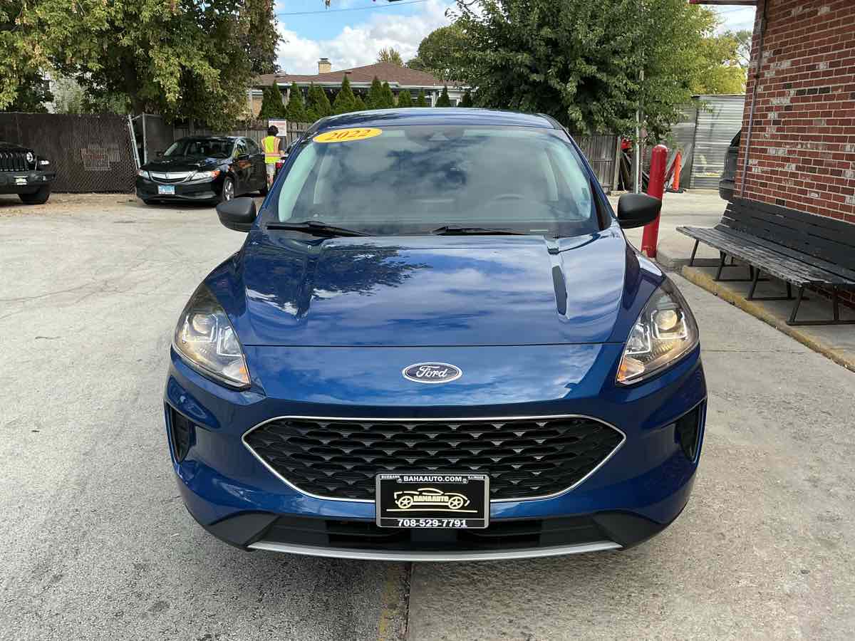 2022 Ford Escape SE photo 2
